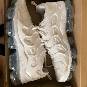 Nike Air VaporMax Plus Men Size10.5 White Platinum